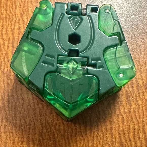 Bakugan Amphrog Green Ventus and Griswing Darkus - Picture 4 of 4